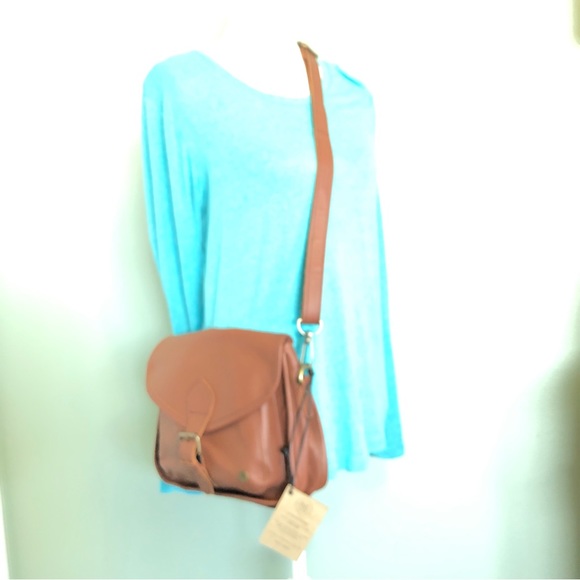 MAHI Handbags - MAHI handcrafted premium Leather purse, NWT Beautiful soft leather